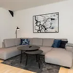 Modern Luxury Penthouse アパートホテル Sønderborg