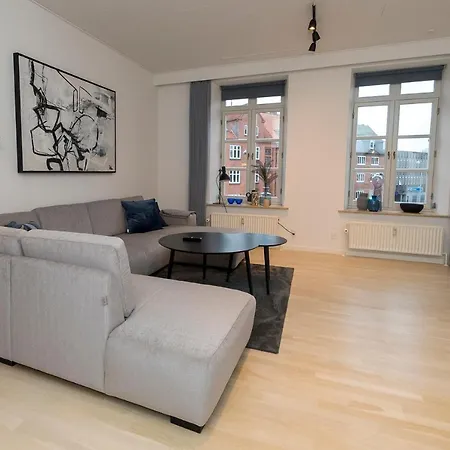 Modern Luxury Penthouse Lägenhetshotell