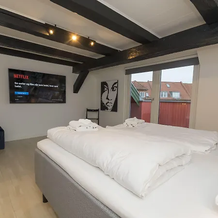 Modern Luxury Penthouse 4*